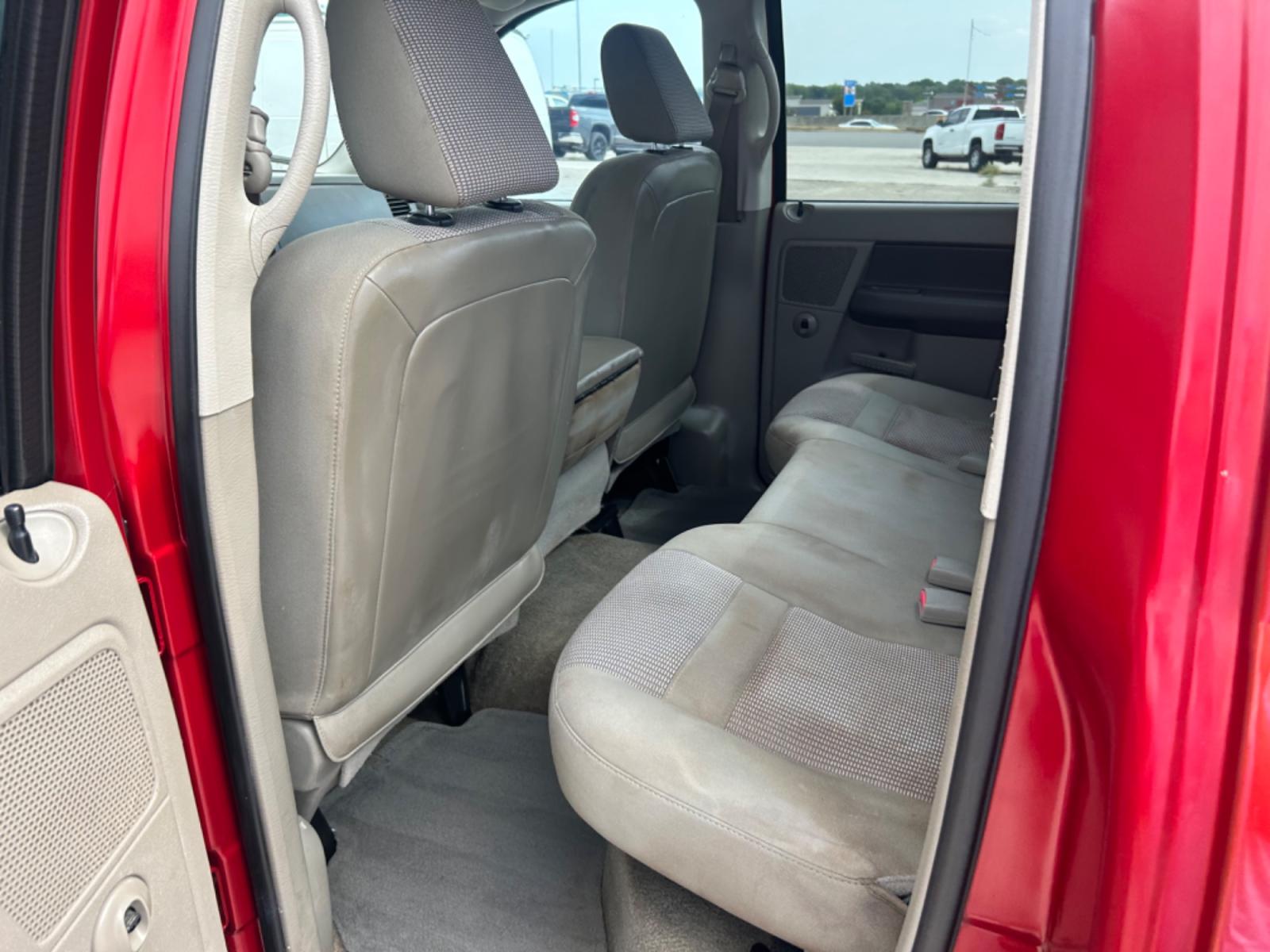 2006 Red /Beige Dodge Ram 1500 (1D7HU18N36S) , located at 1687 Business 35 S, New Braunfels, TX, 78130, (830) 625-7159, 29.655487, -98.051491 - Photo #10